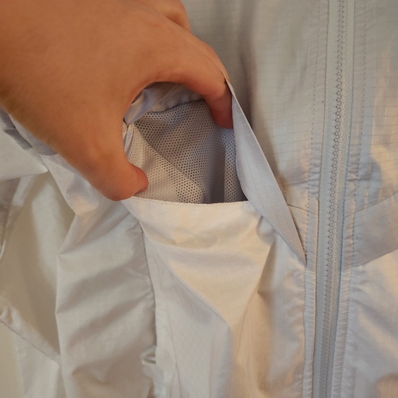 NIKE Wind Breaker - Picture 5 of 11